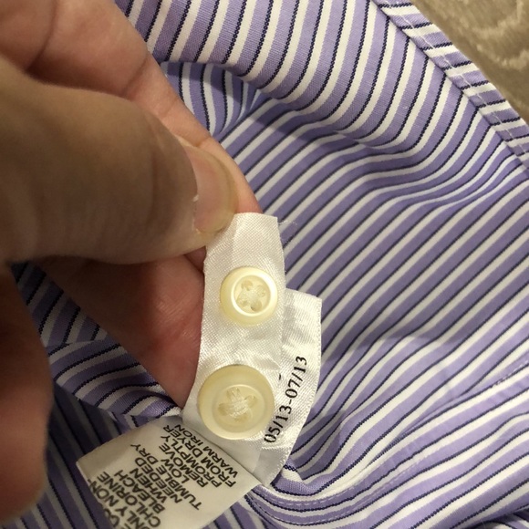 Like new! - BANANA REPUBLiC Non-Iron Classic Fit 100% Cotton Button Down Shirt - Picture 7 of 10